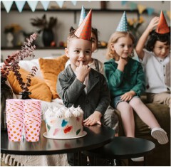 Paper Party Cups Set Disposable Hot & Cold Drink Cups Colorful Party Cups for Coffee Tea Juice Water Birthday Party School Events Picnic & Special Occasions Tableware Set (Sold Per Set)