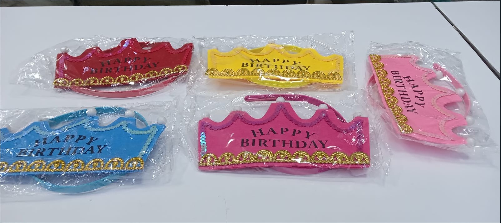 Light-Up Happy Birthday Tiara Headband LED Luminous Birthday Crown Queen King Hat Flashing LED Party Headband Costume Accessory for Birthday Celebration Party Wear for Girls & Boys