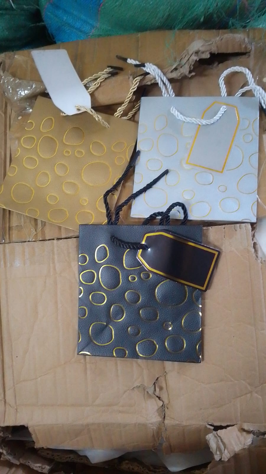 A6 Gift Bag Decorative Paper Gift Bag with Handles Reusable Party Favor Packaging Bag for Birthday Wedding Baby Shower Retail Gift Wrapping & Special Occasion Packaging