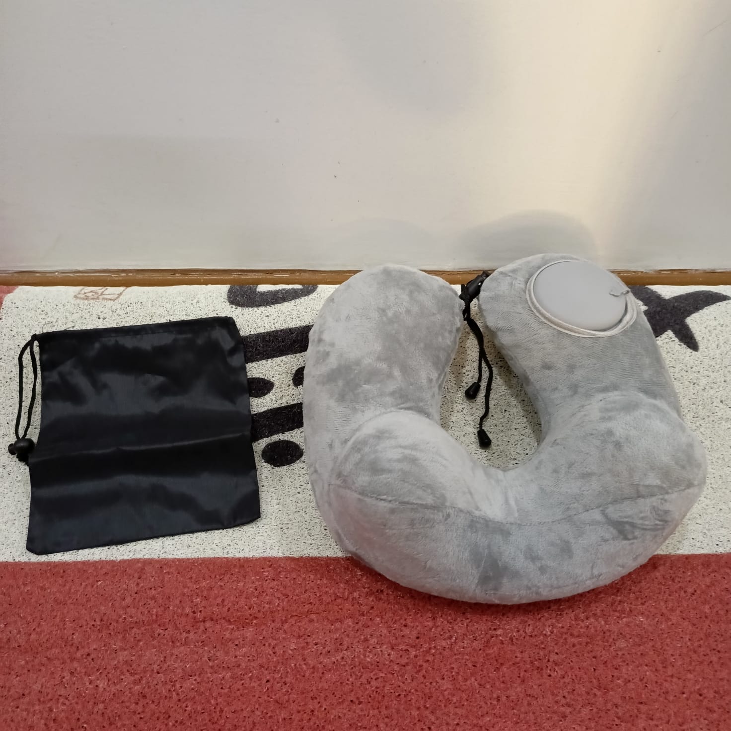 Soft Inflatable Travel Pillow for Airplanes Velvet Inflatable Travel Neck Pillows with Compact Bag and Blindfold for Traveling, Airplane, Train, Car, Office