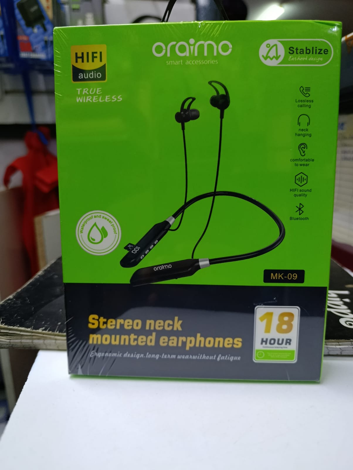 Oraimo Necklace Lite Neckband Wireless Earphone M10 - Black,heavy bass clean and balanced acoustic sound