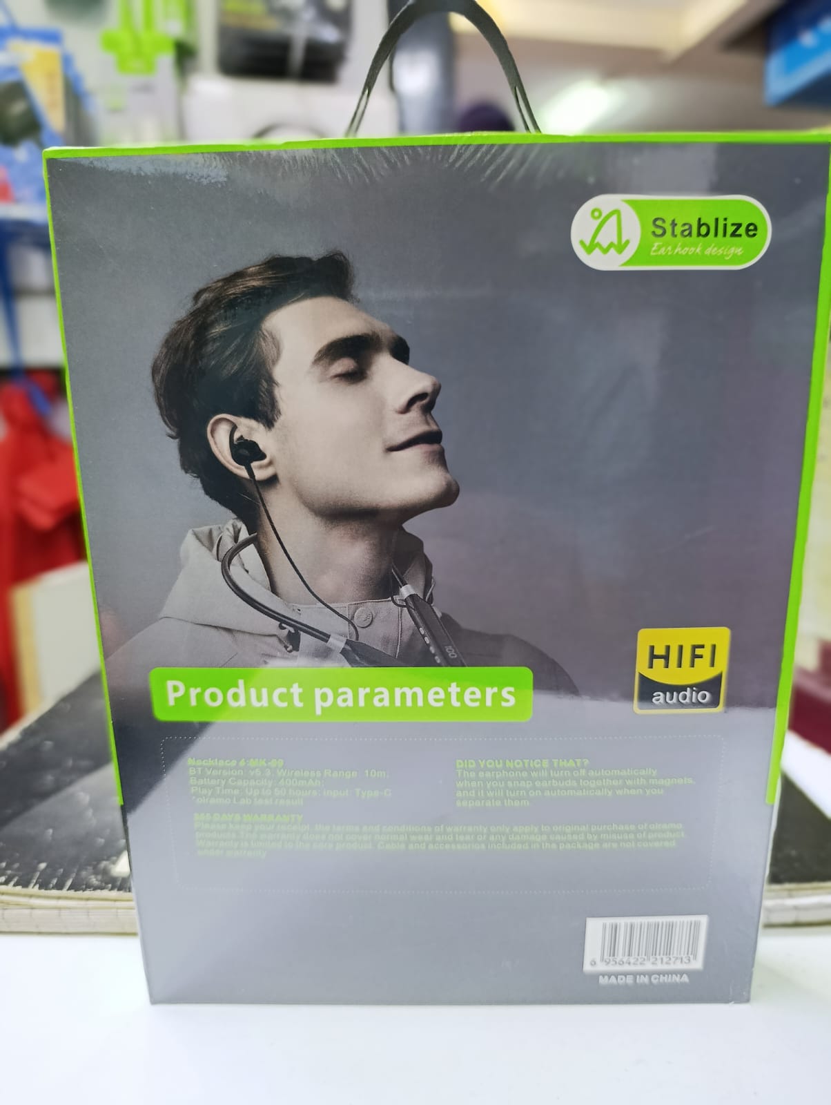 Oraimo Necklace Lite Neckband Wireless Earphone M10 - Black,heavy bass clean and balanced acoustic sound