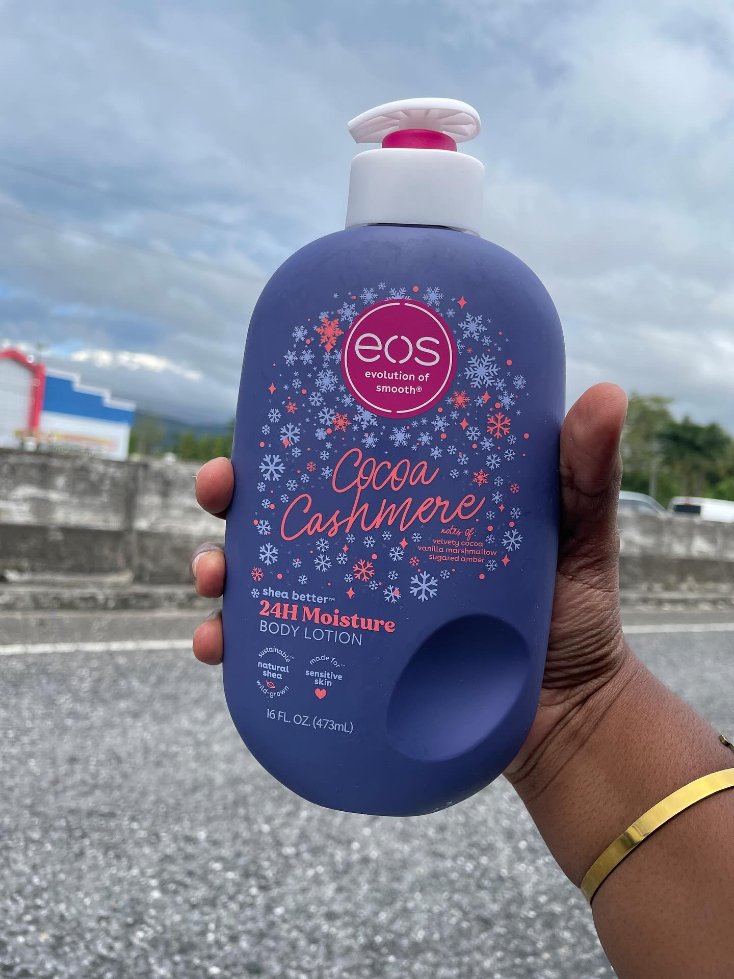 Eos Shea Better Caramel Cashmere Body Lotion 473ml 24 Hour Moisture Shea Butter Lotion With 7 Nourishing Oils Lightweight Non Greasy Hydrating Soft Smooth Skin Warm Caramel Vanilla Scent
