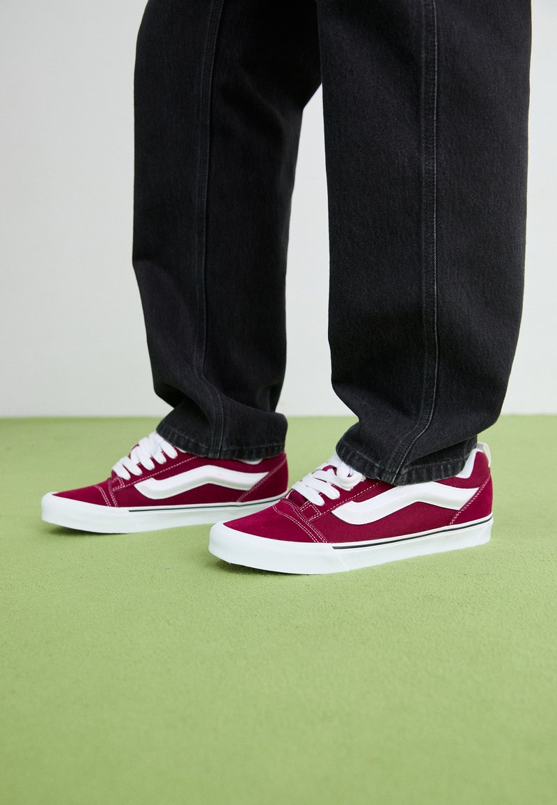 New Vans Ward Low Top Canvas Suede Skate Shoes Men Women Classic Casual Sneakers Lightweight Breathable Durable Vulcanized Rubber Sole Anti Slip Daily Outdoor Walking Board Shoes Flat Comfort Trainers