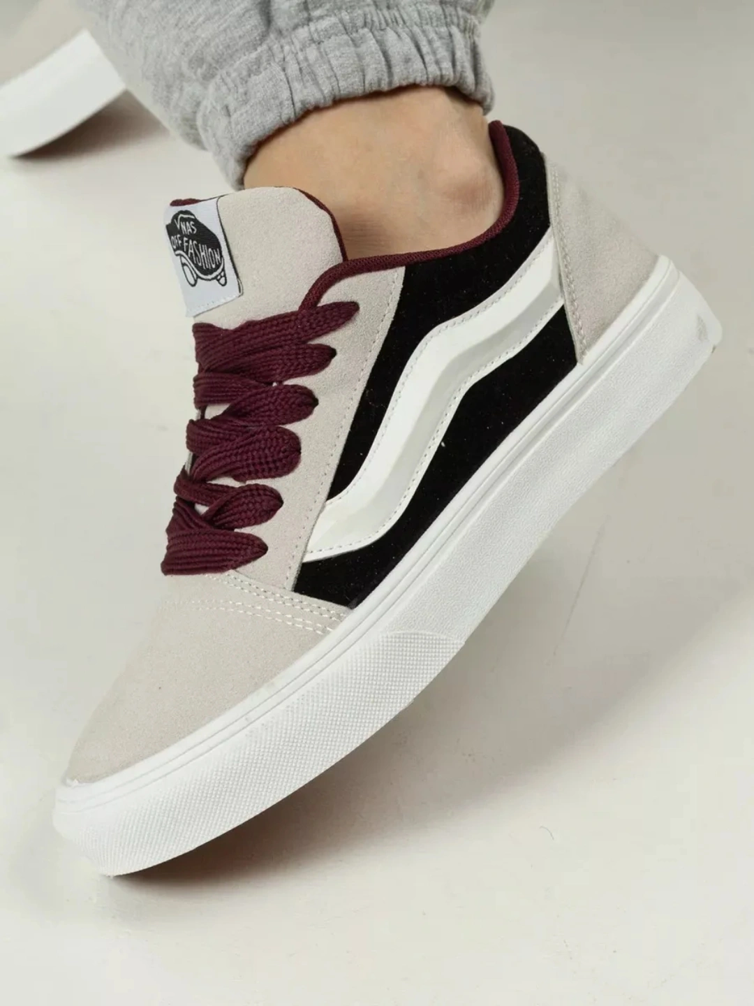 New Vans Ward Low Top Canvas Suede Skate Shoes Men Women Classic Casual Sneakers Lightweight Breathable Durable Vulcanized Rubber Sole Anti Slip Daily Outdoor Walking Board Shoes Flat Comfort Trainers