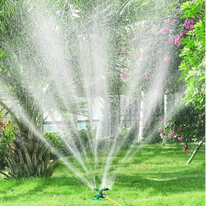 3 arm garden sprinkler with 2 spray angle options