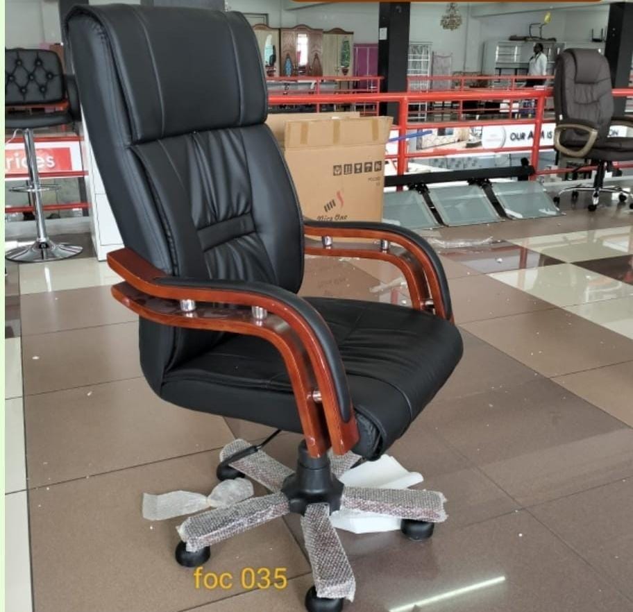 Managerial Leather boss executive office chair