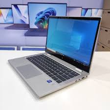 Ex-UK HP 830 G8 Intel Core i5 8GB Ram 256GB Ssd 11th Generation  13.3 Inches Non-Touchscreen Display Full HD with a free pro 5s Earpod and laptop sleeve