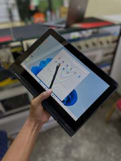 Lenovo ThinkPad Yoga 11e Touchscreen Intel Core i5 7th Gen 8GB RAM 256GB SSD x360 MS Office Installed EX UK with a Stylus pen 11.6 inches display size