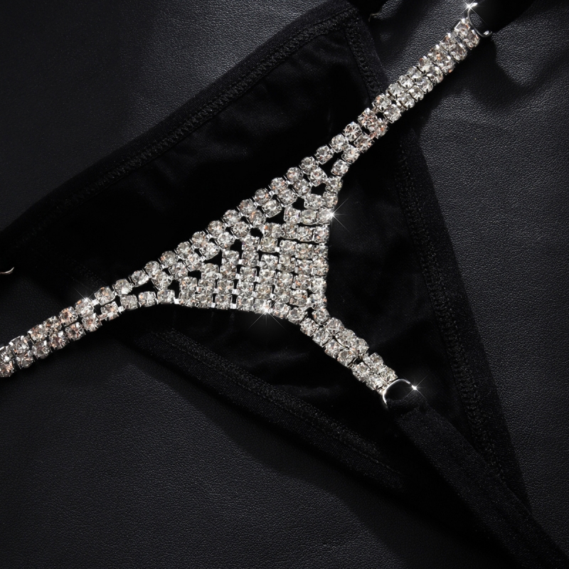 New Arrival Fashion Rhinestone Decor Ladies Briefs Stylish T-Back Design Seamless Underwear Elegant Sparkling Diamond Trim Intimate Bottoms for Daily Casual Wear