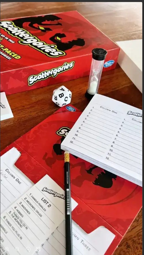 Scattergories CARD Game – Family Fun Thinking & Word Challenge Card Game, Classic Party Game for Teens 13+, Multiplayer Standard Edition, Fast-Paced Creativity & Category-Based Brain Game