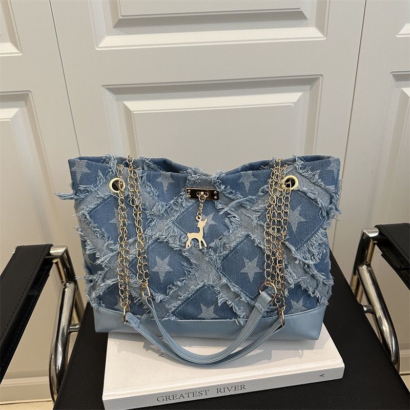 Women’s Luxury Large Capacity Tote Bag Stylish Designer Handbag for Work Travel Shopping Durable PU Leather Shoulder Carry Office Casual Everyday Use Fashion Bag Accessories