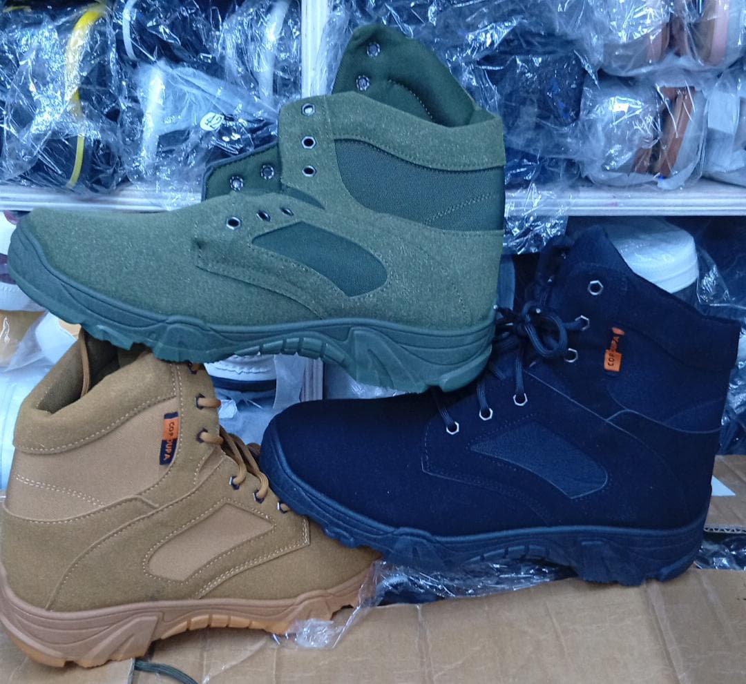 Men’s Classic High-Top Combat Boots (DT029A)