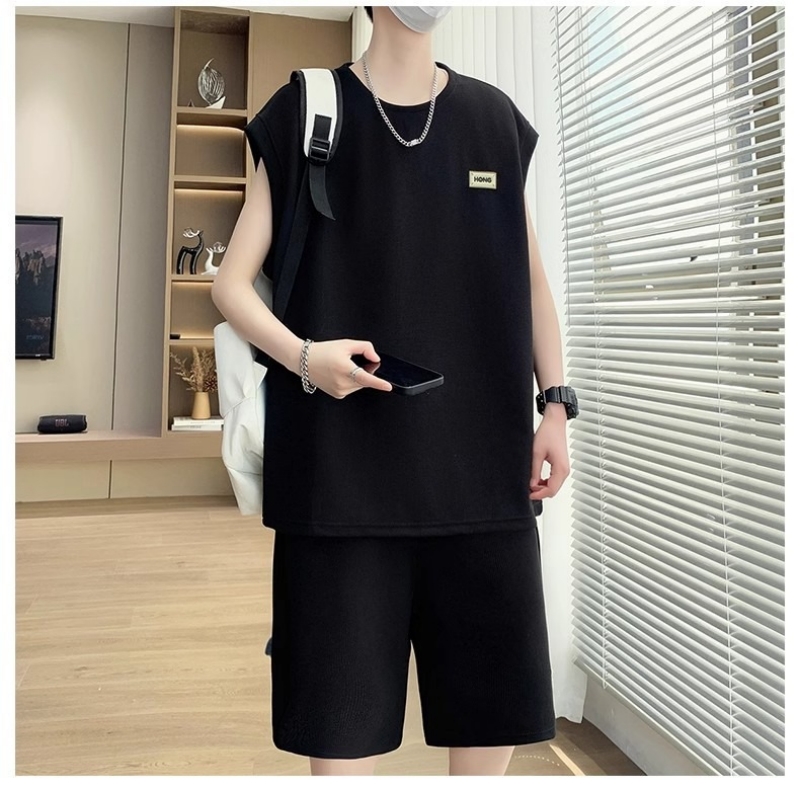 High-end Summer Trendy Two-Piece Casual Set for Men Quick Dry Sleeveless Sports Tank Top With Five-Point Shorts Loose Fit Breathable Tracksuit Fashion Casual Sports Outfit for Boys and Young Men