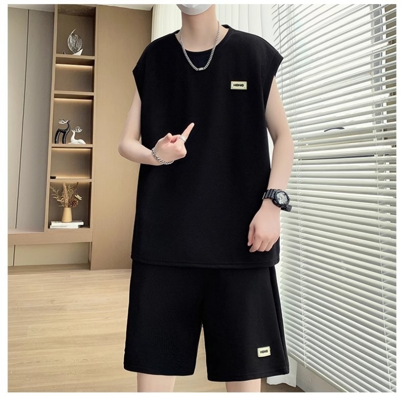 High-end Summer Trendy Two-Piece Casual Set for Men Quick Dry Sleeveless Sports Tank Top With Five-Point Shorts Loose Fit Breathable Tracksuit Fashion Casual Sports Outfit for Boys and Young Men