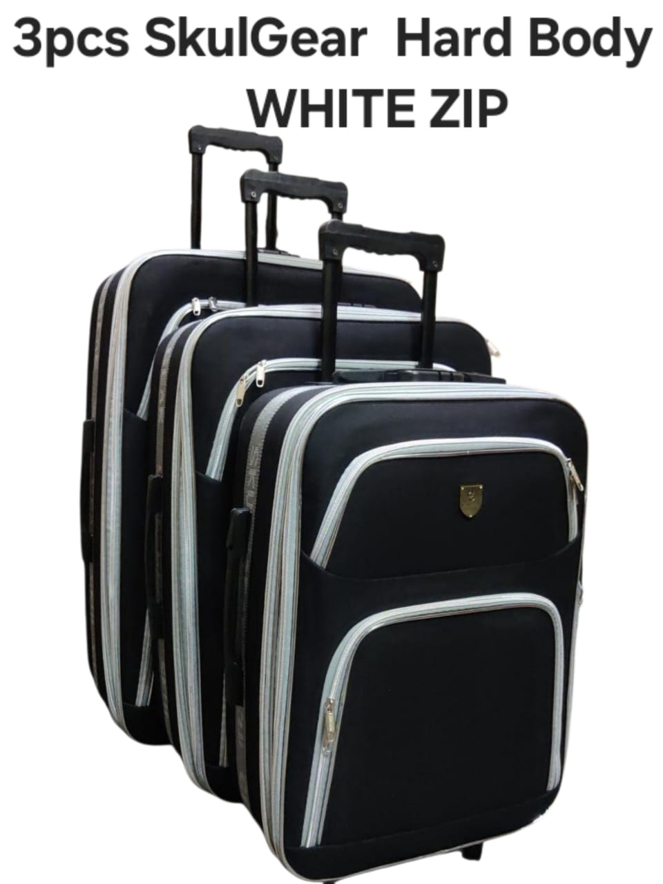 3PCS Hardbody Suitcase Set ✈️
Travel with confidence and style using this durable 3-piece hardbody suitcase set — designed for both short trips and long vacations.
🌟 Strong hard shell exterior for ma