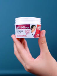 ✨🌸 NEW ARRIVALS – GOLDEN PEARL LIGHT & GLOW FAIRNESS CREAM 🌸✨
Brightening, Moisturizing & Nourishing Face Cream for a Smooth, Radiant Complexion