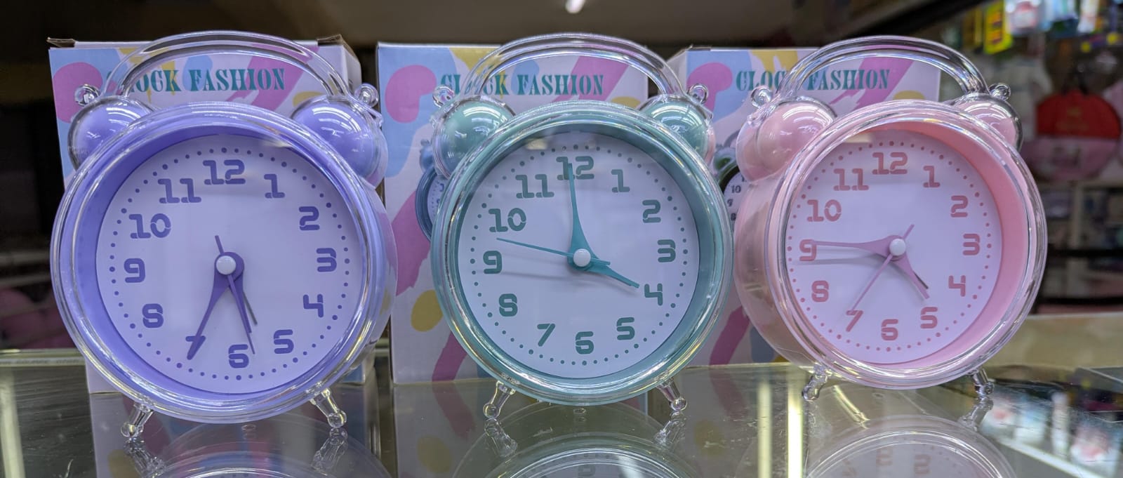 Twin Bell Analog Alarm Clock Loud Retro Bedside Table Clock Silent Quartz Desk Clock Cute Pastel Alarm Clock Battery Powered Wake Up Clock For Bedroom Office Students Home Decor