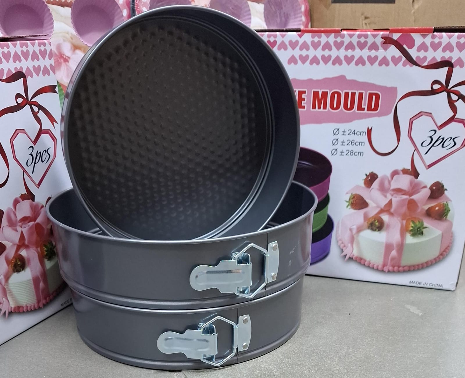 🍰Brand New 3-Piece Springform Cake Mould Set ✅24cm,✅26cm,✅28cm | Round Non-Stick Baking Pans with Easy-Release Locking Latch.