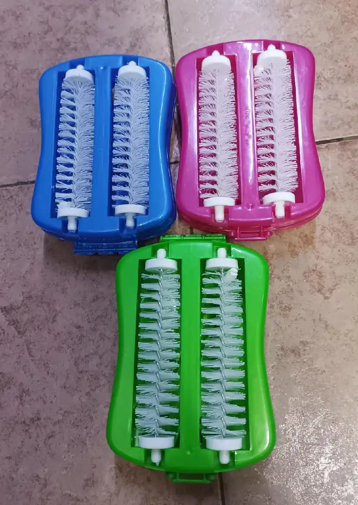 HANDHELD DOUBLE ROLLER CARPET & TABLE CRUMB BRUSH