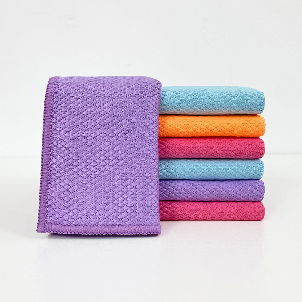 2 Pack Thickened Edged Fish Scale Microfiber Cleaning Cloth 30×30cm, Streak Free Lint Free Super Absorbent Reusable Household Towels, Random Color