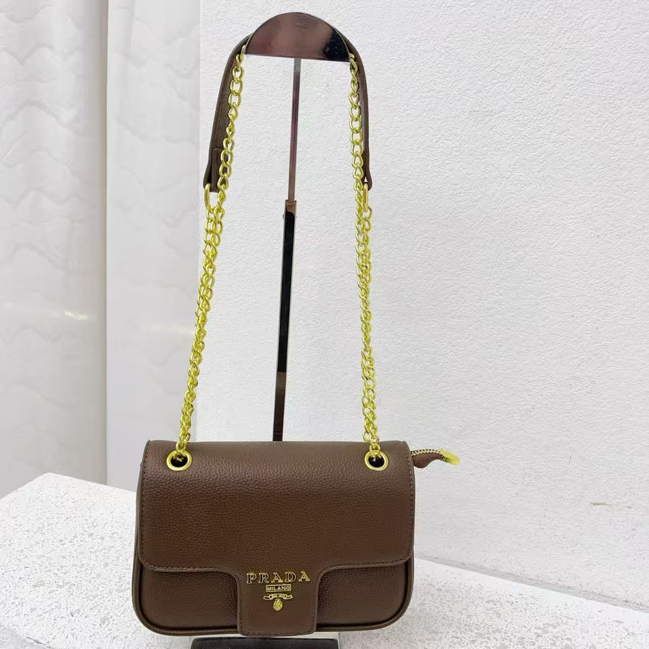 Ladies Genuine Leather Sling Bag Crossbody Purse for Women Stylish Shoulder Bag Premium Handbag Casual Travel Everyday Fashion Elegant Classic Design Durable High Quality