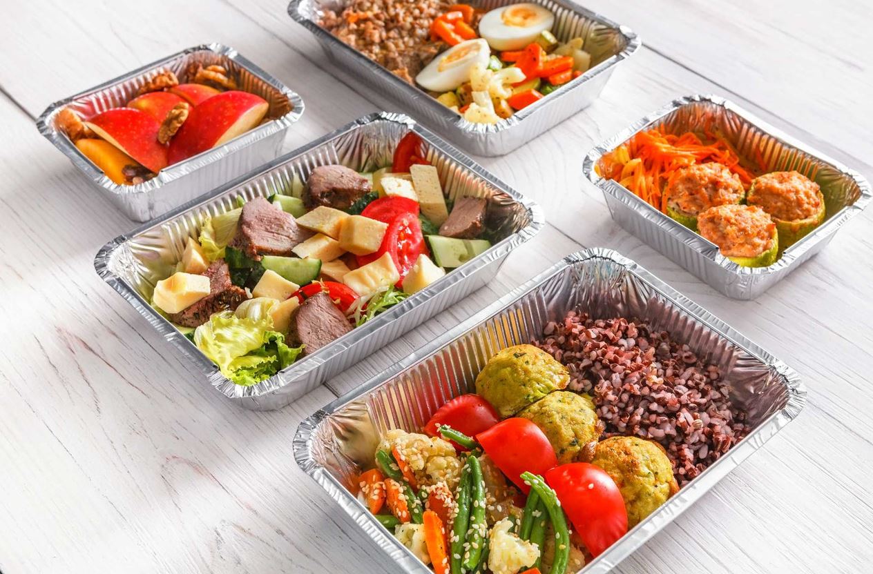 Disposable Aluminum Foil Food Containers with Lids – 10 Pack Takeaway Trays