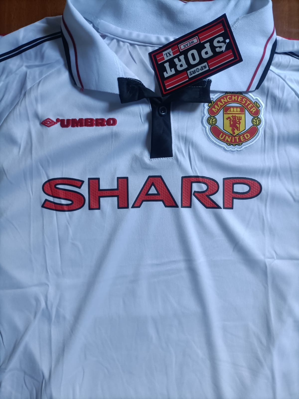Manchester United  SHARP Era Away Retro Kit season 1998 - 2000. This jersey is a tribute to one of the most legendary eras in Manchester United’s history.