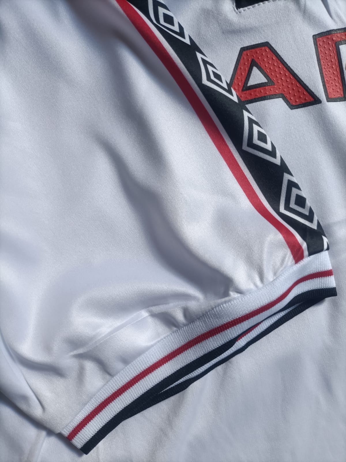 Manchester United  SHARP Era Away Retro Kit season 1998 - 2000. This jersey is a tribute to one of the most legendary eras in Manchester United’s history.