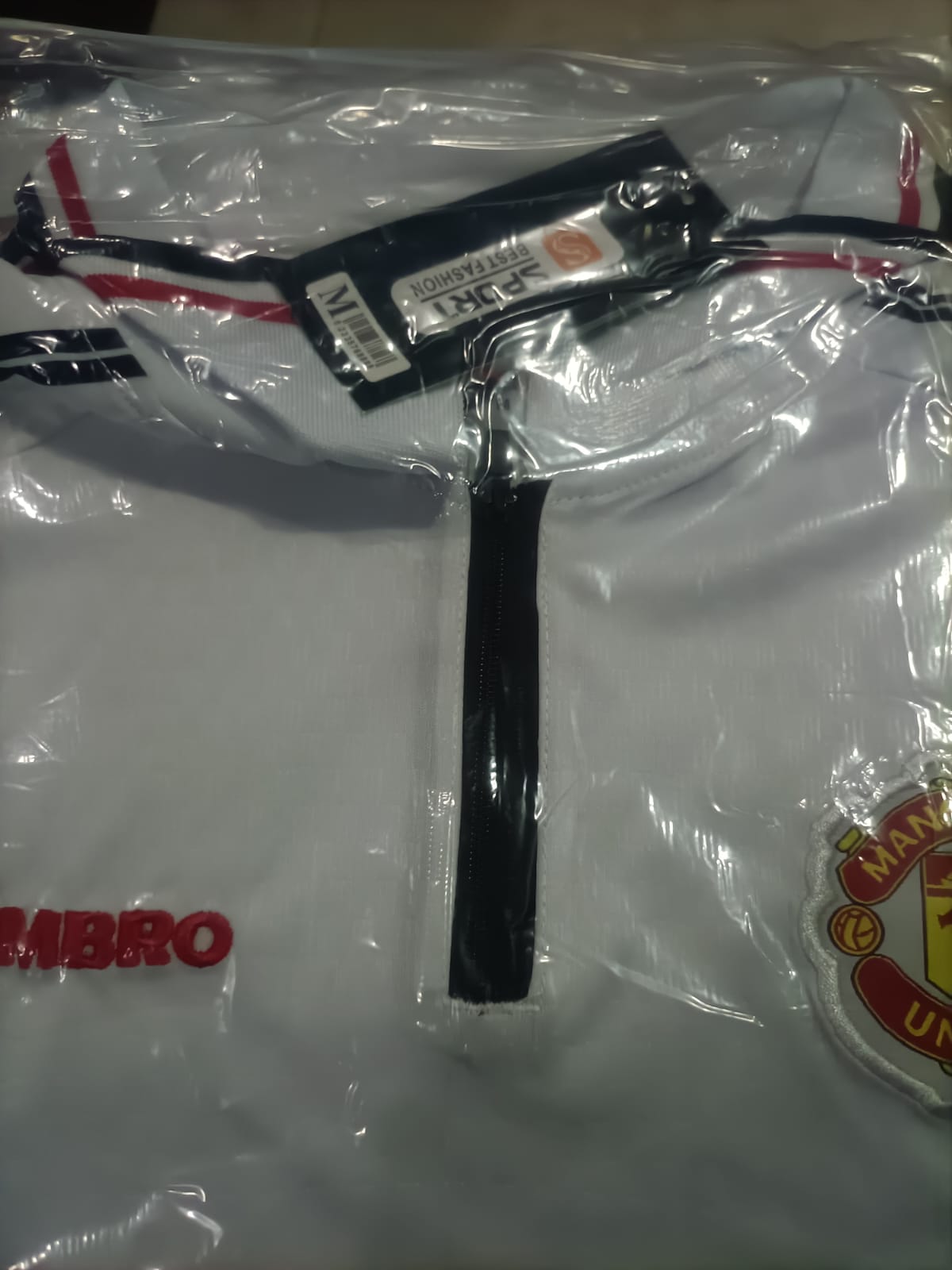 Manchester United  SHARP Era Away Retro Kit season 1998 - 2000. This jersey is a tribute to one of the most legendary eras in Manchester United’s history.