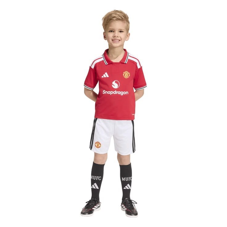 FOOTBALL KID'S KIT. Tired of replacing torn clothes kila wiki juu ya ball? Hii jersey set ndio solution. Super durable, easy kuosha, na inasave mfuko. Wacha mtoi acheze freely bila stress ya budget.