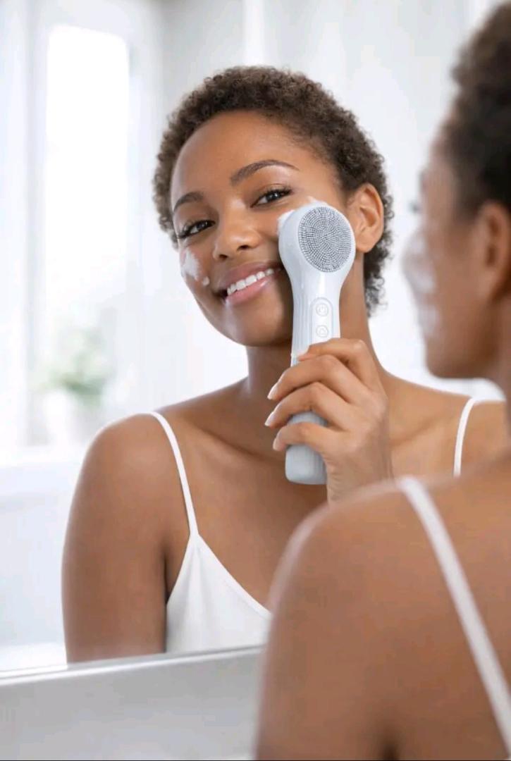 [BEST] 3-in-1 Electric Facial Cleansing Brush 🌟 Deep Pore Silicone Scrubber & Massager. RECHARGEABLE.