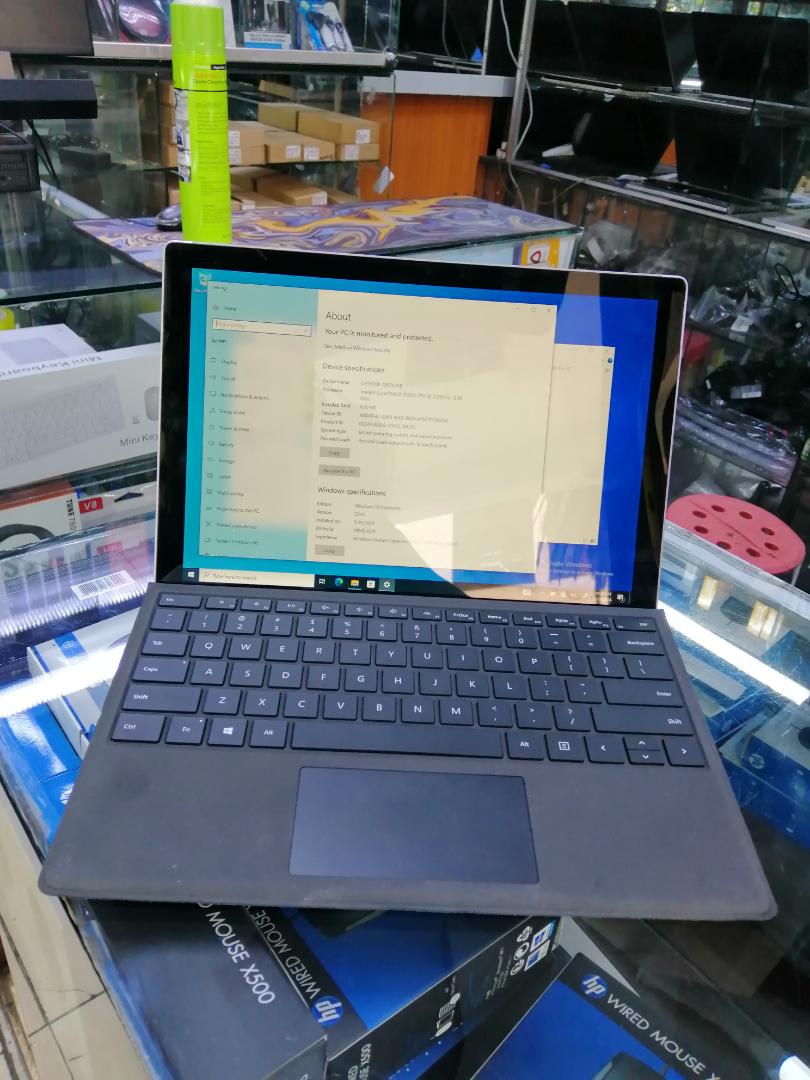 EX UK LAPTOPS SURFACE PRO 6 INTEL CORE I7 7TH GENERATION 8GBRAM 256SSD SPEED OF 2.5GHZ DETACHABLE KEYBOARD