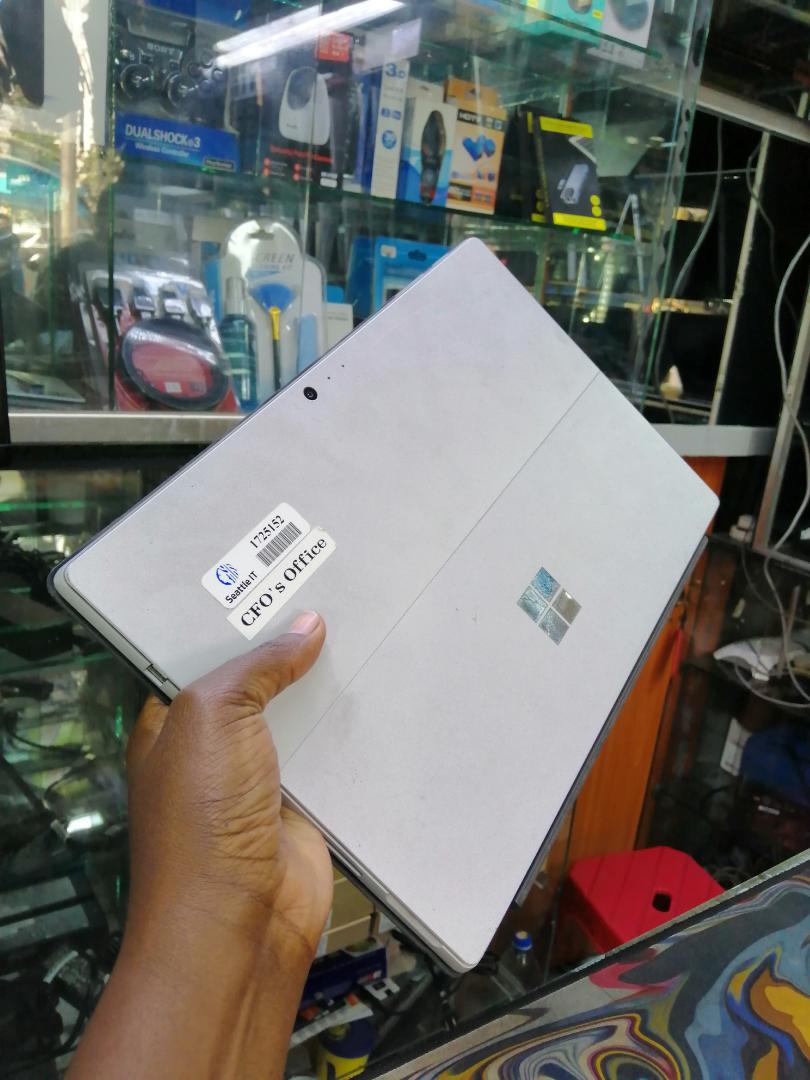 EX UK LAPTOPS SURFACE PRO 6 INTEL CORE I7 7TH GENERATION 8GBRAM 256SSD SPEED OF 2.5GHZ DETACHABLE KEYBOARD