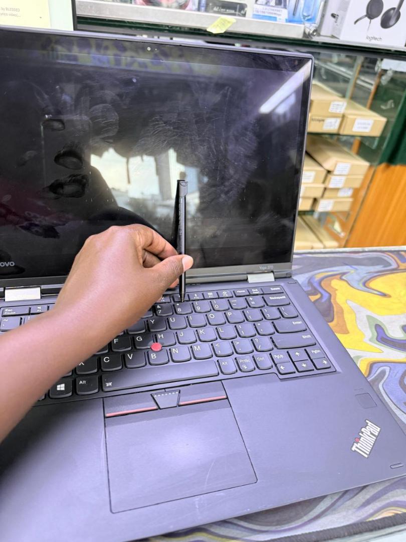 GRADE A EX UK LAPTOPS LENOVO YOGA 360 INTEL CORE I5 8GB RAM 256GB SSD 13.3 INCH DISPLAY TOUCHSCREEN WITH STYLUS PEN