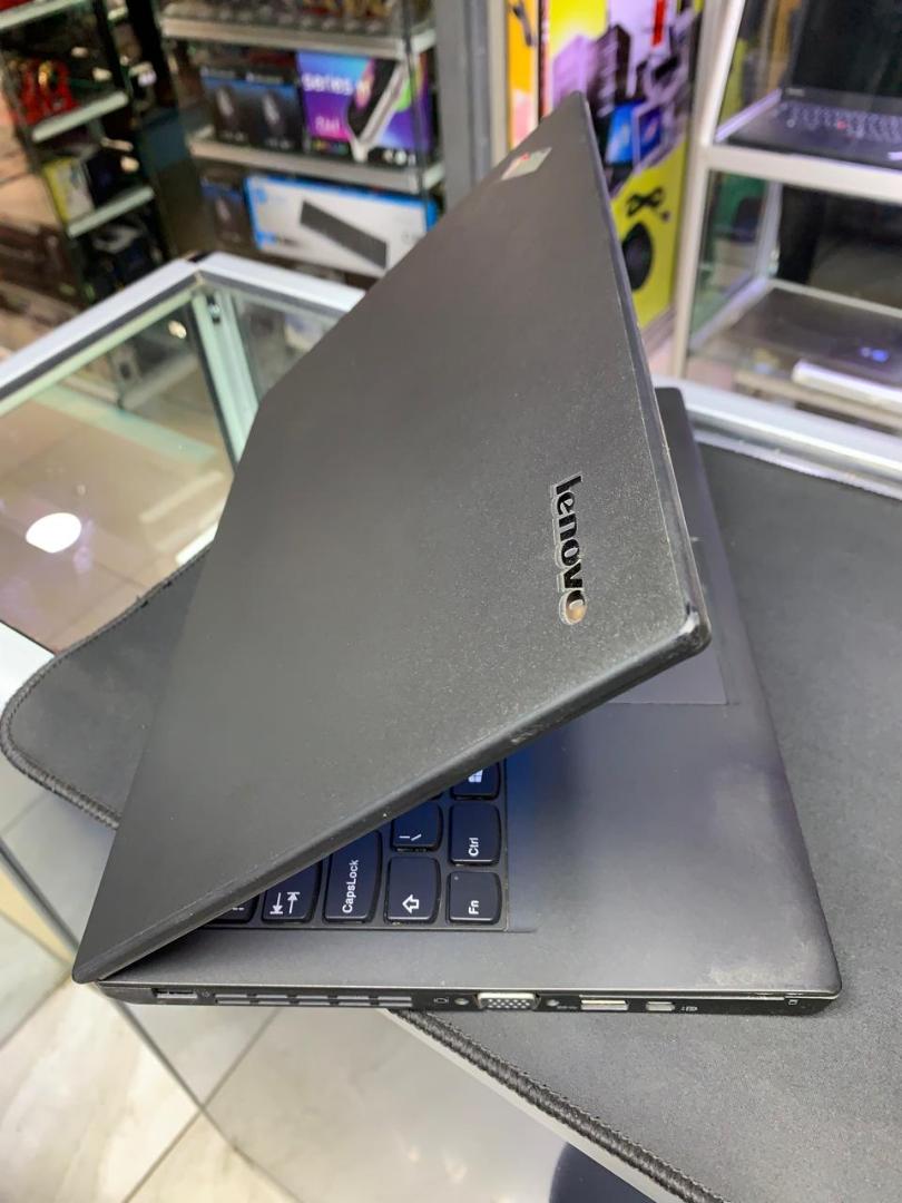 GRADE A EX UK LAPTOPS LENOVO THINKPAD X250 5TH GEN COI5 8THGENERATION 8GBRAM 256SSD 6MONTH OF WARRANTY