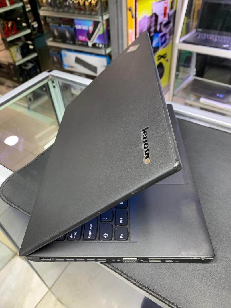 GRADE A EX UK LAPTOPS LENOVO THINKPAD X250 5TH GEN COI5 8THGENERATION 8GBRAM 256SSD 6MONTH OF WARRANTY