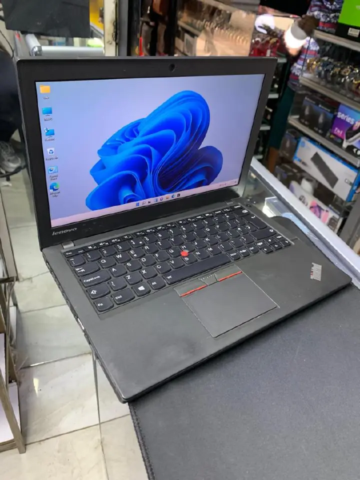 GRADE A EX UK LAPTOPS LENOVO THINKPAD X250 5TH GEN COI5 8THGENERATION 8GBRAM 256SSD 6MONTH OF WARRANTY