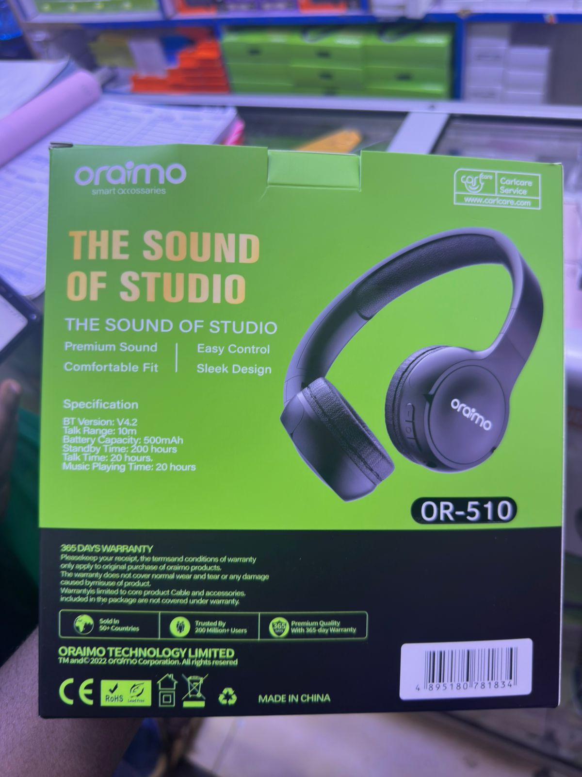 Headphones 
Long lasting battery 
Long play time 
Quality sound 
Headphones
