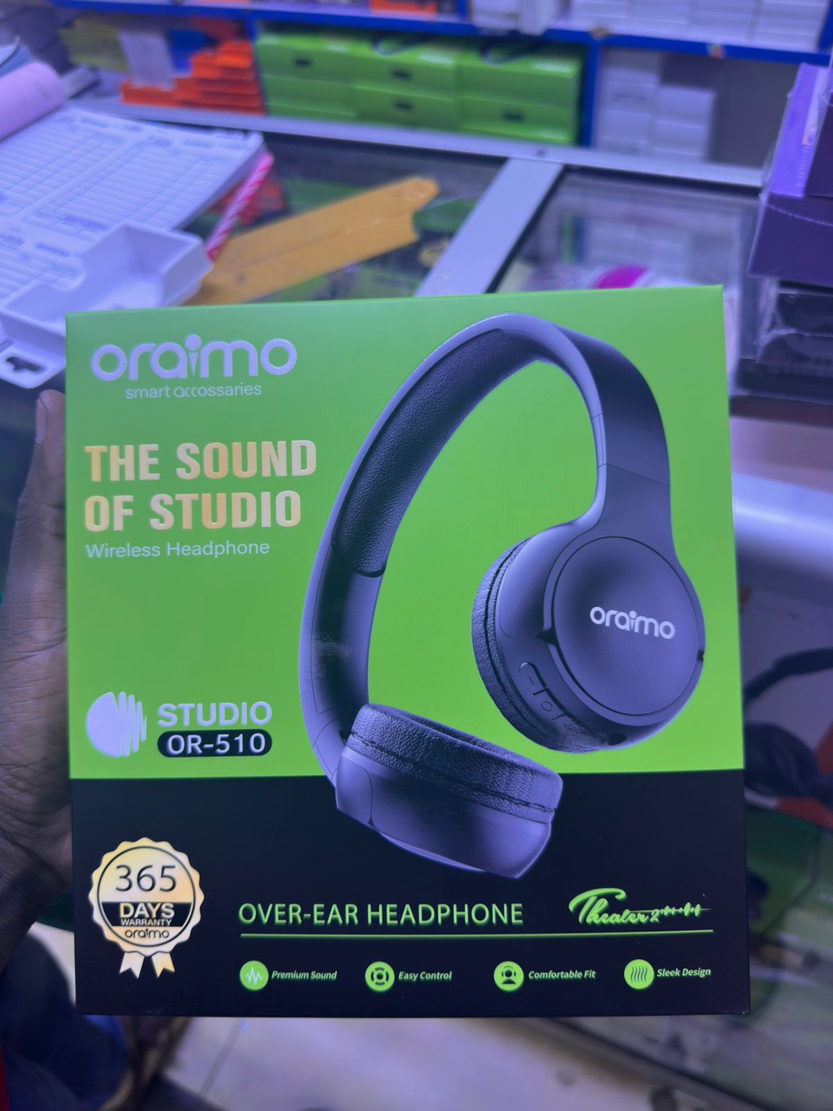 Headphones 
Long lasting battery 
Long play time 
Quality sound 
Headphones
