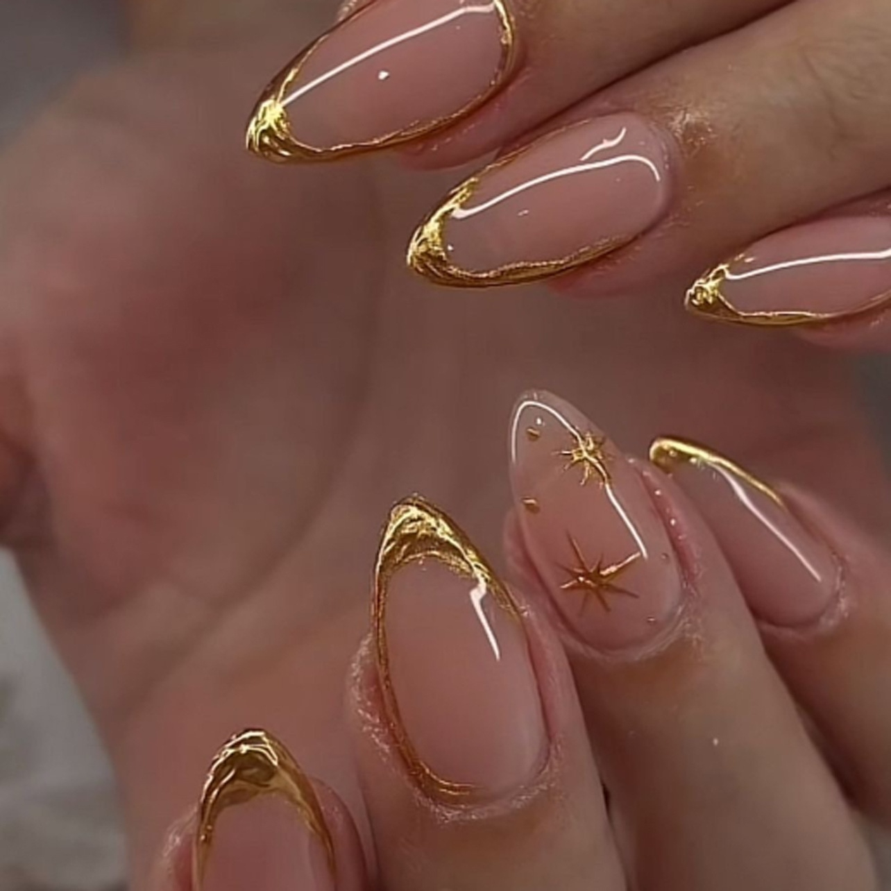 Press On Nails, Gold Foil Almond False Nails, Reusable Nude Golden Line Star Artificial Nail