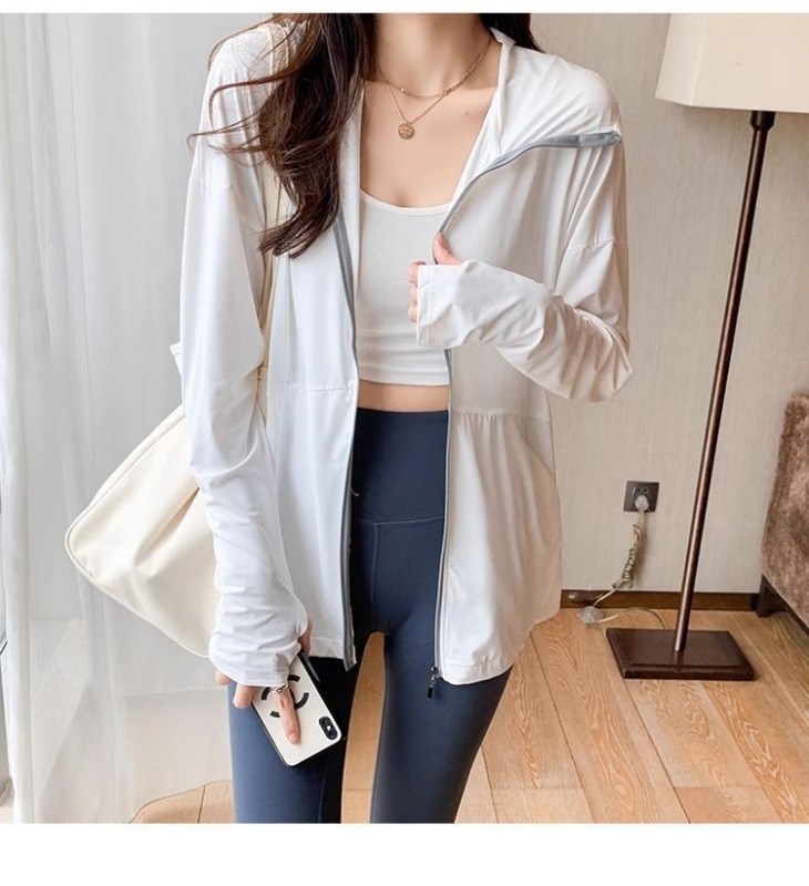 New UPF50+ ice silk sunscreen clothing, hooded, thumb buckle, loose, slim-fitting, breathable, UV-resistant thin jacket