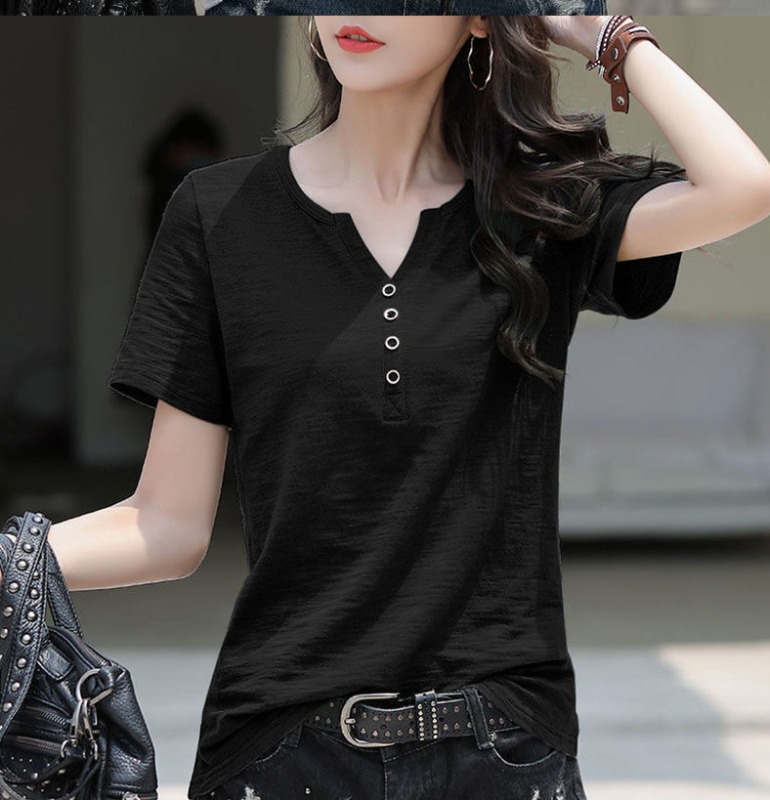 New Korean style small V-neck T-shirt, made of slub cotton, breathable, with metal button decoration, loose-fitting, slimming, concealing, short-sleeved top