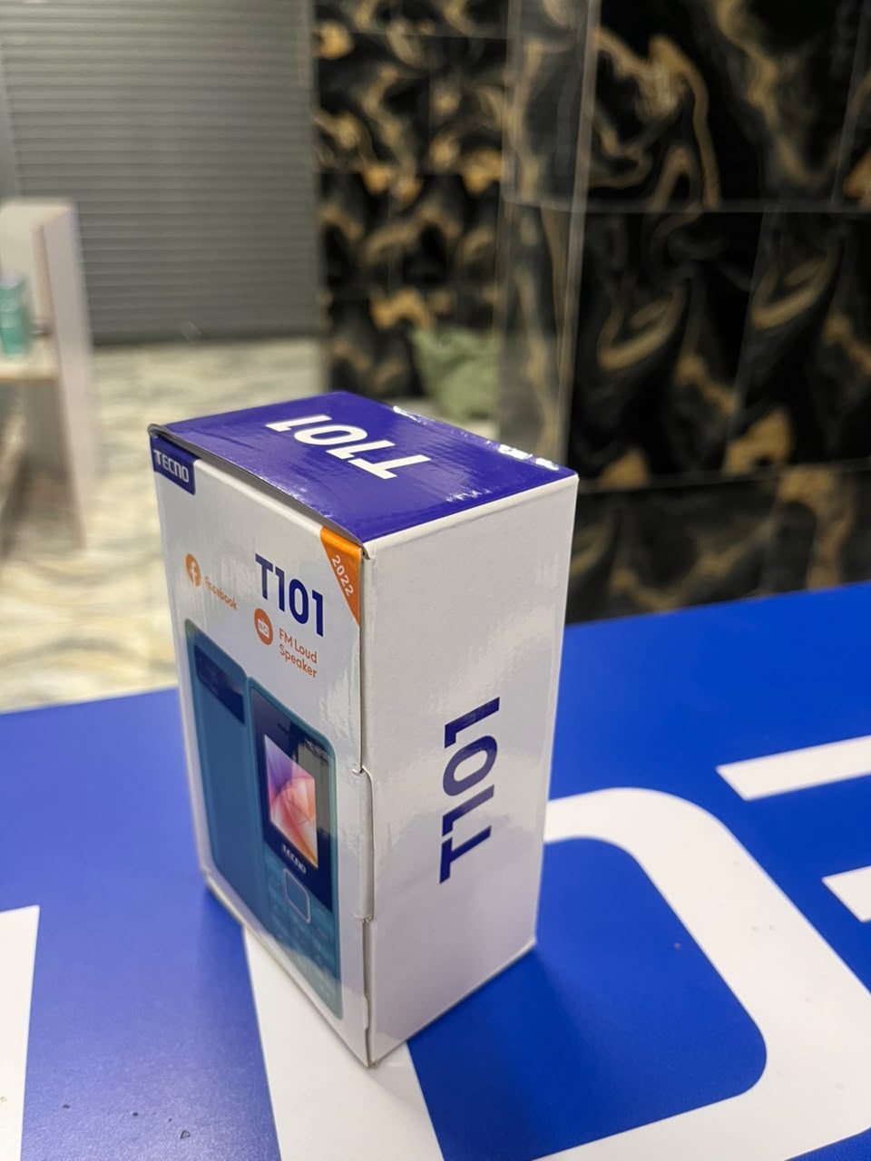 TECNO T101 FEATURE PHONE 32MB RAM 32MB ROM 1.77 INCH QVGA DISPLAY 0.08 MP REAR CAMERA 1000 MAH BATTERY DUAL SIM WIRELESS FM RADIO LOUD SPEAKER PHONES LED TORCH KATULULU KABAMBE SMARTPHONES WITH WATCH