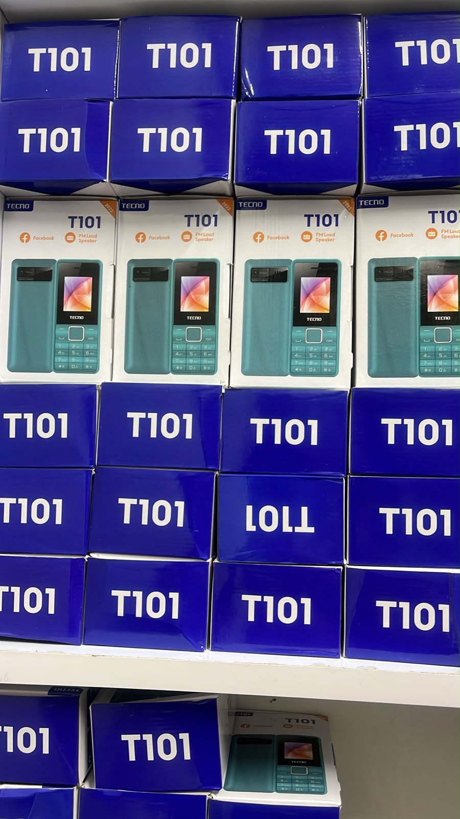 TECNO T101 FEATURE PHONE 32MB RAM 32MB ROM 1.77 INCH QVGA DISPLAY 0.08 MP REAR CAMERA 1000 MAH BATTERY DUAL SIM WIRELESS FM RADIO LOUD SPEAKER PHONES LED TORCH KATULULU KABAMBE SMARTPHONES WITH WATCH