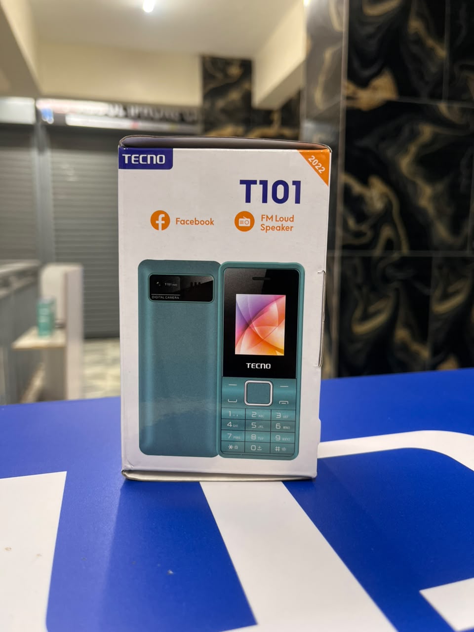 TECNO T101 FEATURE PHONE 32MB RAM 32MB ROM 1.77 INCH QVGA DISPLAY 0.08 MP REAR CAMERA 1000 MAH BATTERY DUAL SIM WIRELESS FM RADIO LOUD SPEAKER PHONES LED TORCH KATULULU KABAMBE SMARTPHONES WITH WATCH