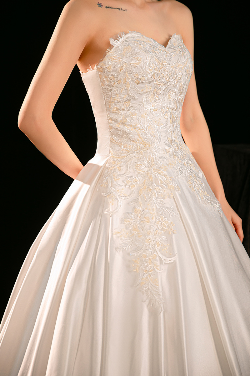 Satin wedding dress new style small bride main gauze French retro tube top high-grade white outing gauze