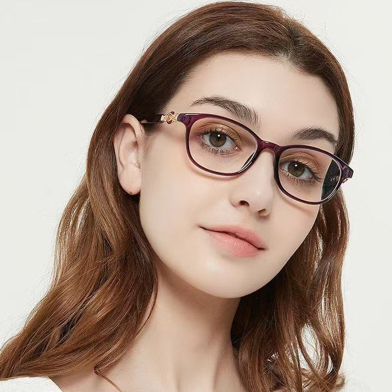 Fashionable ultra-light age-reducing alloy accessories reading glasses for women high-definition eye protection, comfortable reading, simple, elegant and trendy