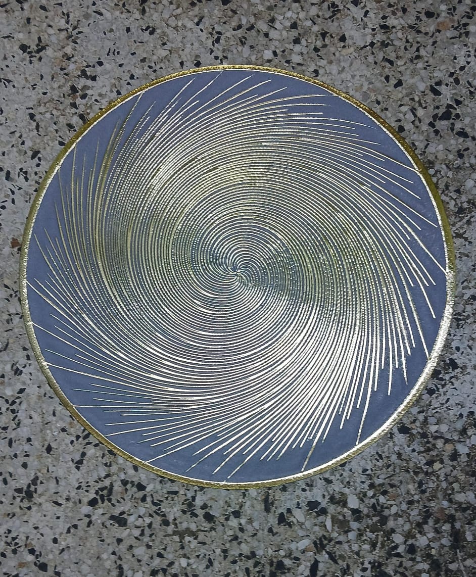 TABLE MATS, 6PCS SET, MADE OF PVC, WATER AND OIL PROOF, EASY TO CLEAN BY WIPING, ELEVATE YOUR DINING AREA WITH ITS FANCY GOLD AND SILVER COLOURS