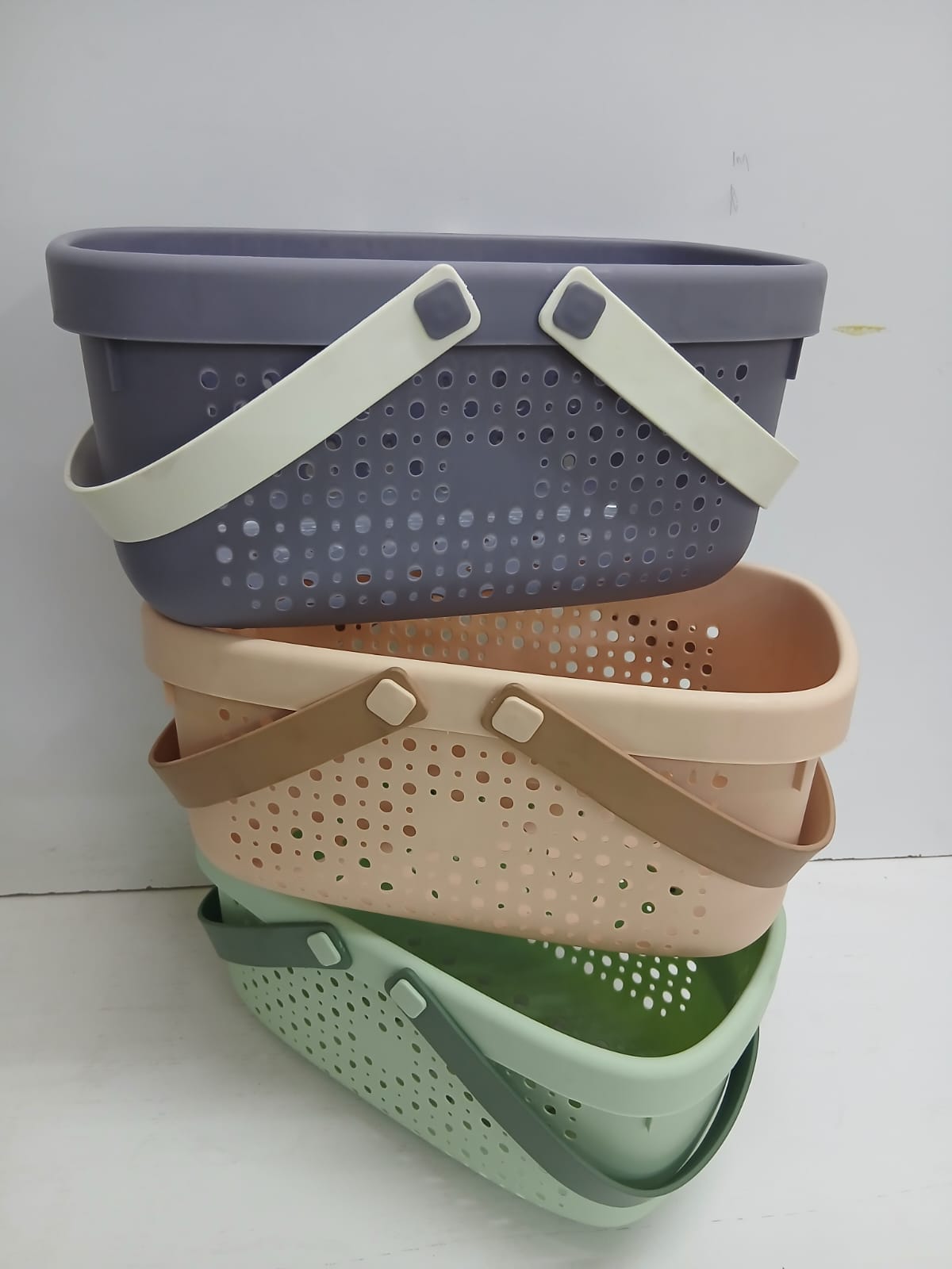 Multifunctional storage basket ,it has holes which drains water, Ideal for under cabinet storage, in bathroom, Kitchen, offices